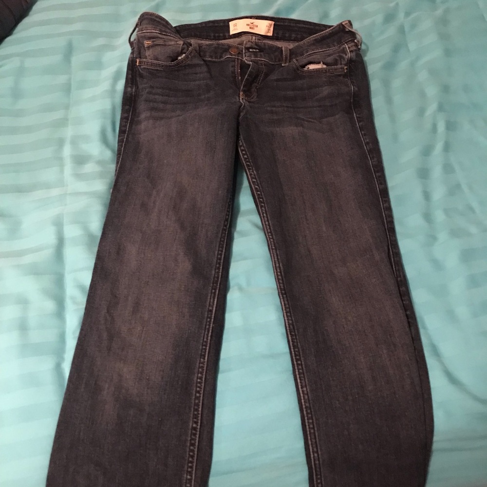 Size 9 bootcut hollister jeans!